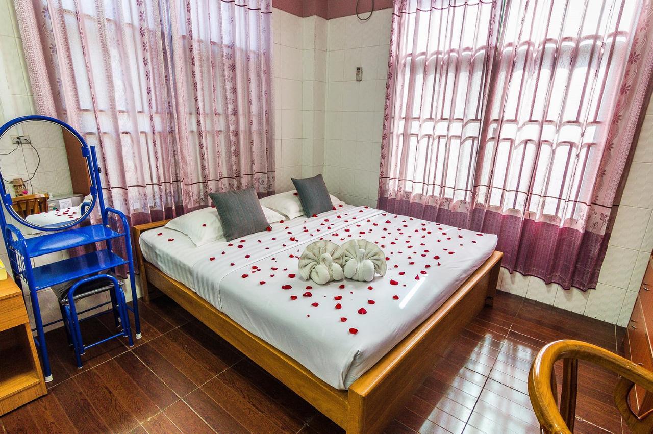 Maykha Hotel Mandalay Esterno foto